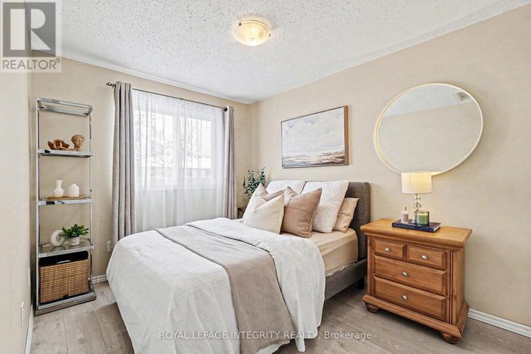 29296449/61-2003-falkirk-crescent/blackburn-hamlet-south/ottawa/ontario/K1B4Y8_25