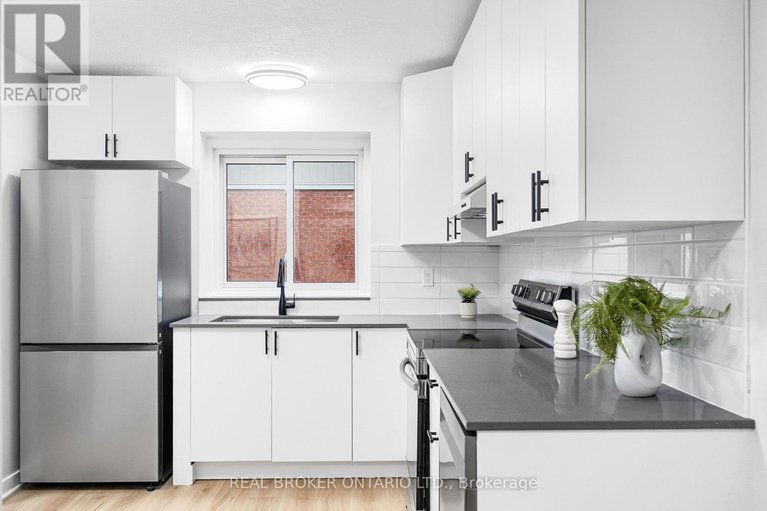 29575712/c-477-moodie-drive/arbeatha-park/ottawa/ontario/K2H8T7_16