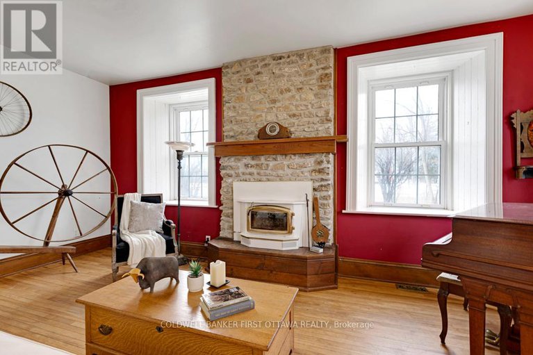 28148483/28-south-street/drummondnorth-elmsley-north-elmsley-twp/drummondnorth-elmsley/ontario/K7H2G1_7