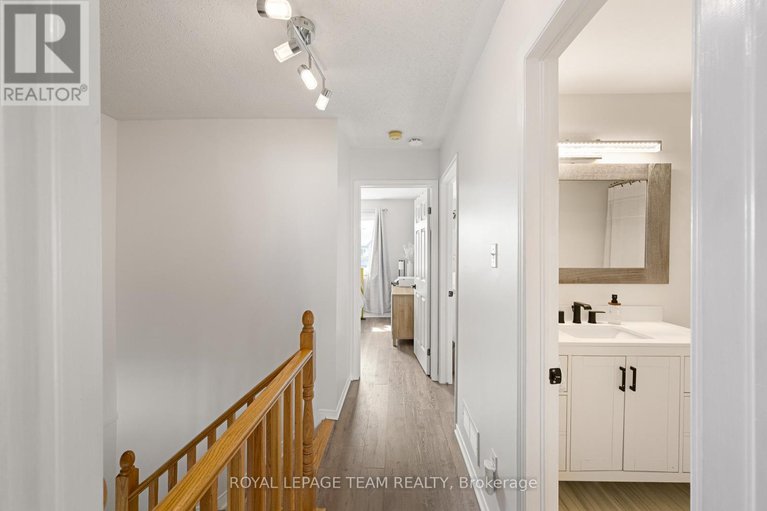 28144477/19-armadale-crescent/cedargrovefraserdale/ottawa/ontario/K2J4A4_22