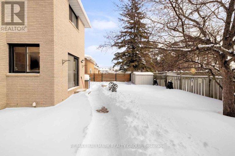 29328727/944-greenbriar-avenue/carleton-heights/ottawa/ontario/K2C3V7_37