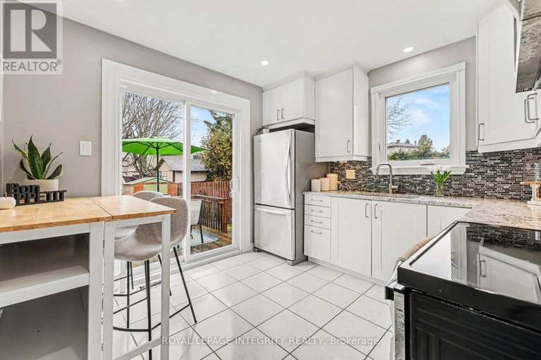 29624386/15-raftus-square/pheasant-run/ottawa/ontario/K2J2K9_12