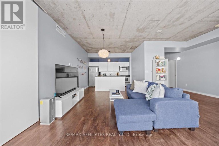 28155411/201-180-york-street/lower-townbyward-market/ottawa/ontario/K1N1J6_13