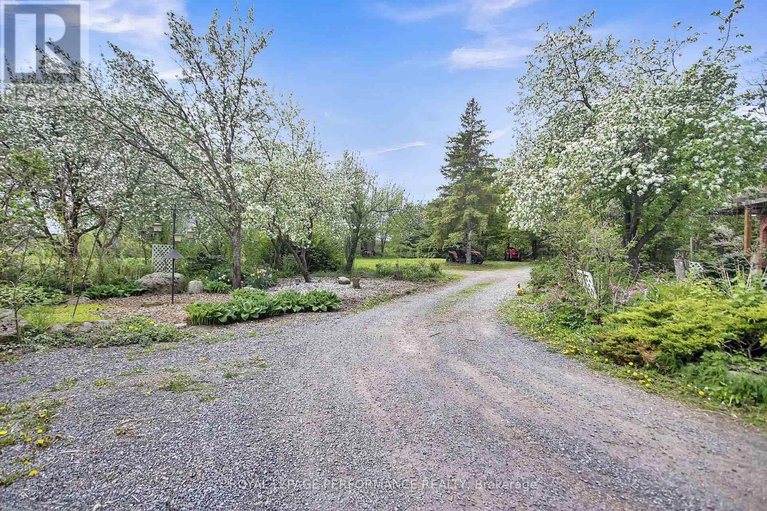 28546944/14120-county-road-13-road/north-stormont-finch-twp/north-stormont/ontario/K0A1R0_31