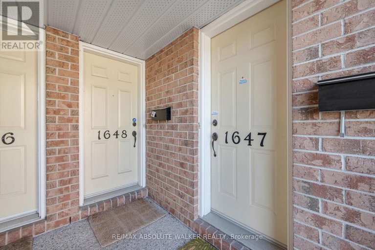 28933682/1647-locksley-lane/beaconwood/ottawa/ontario/K1J1B6_3