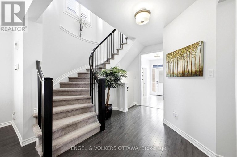 29515516/252-rue-des-soldats-riendeau-street/half-moon-bay/ottawa/ontario/K2J5Z4_6