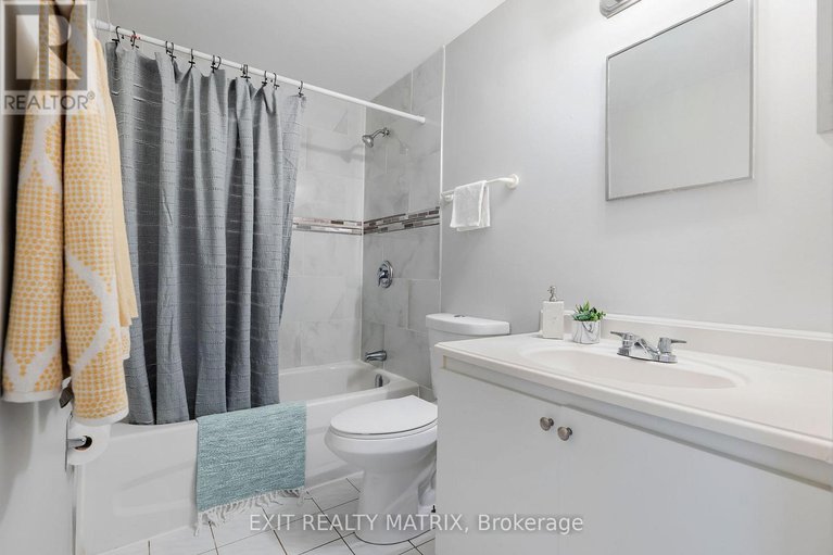 28594939/25h-banner-road/sheahan-estatestrend-village/ottawa/ontario/K2H8T3_17