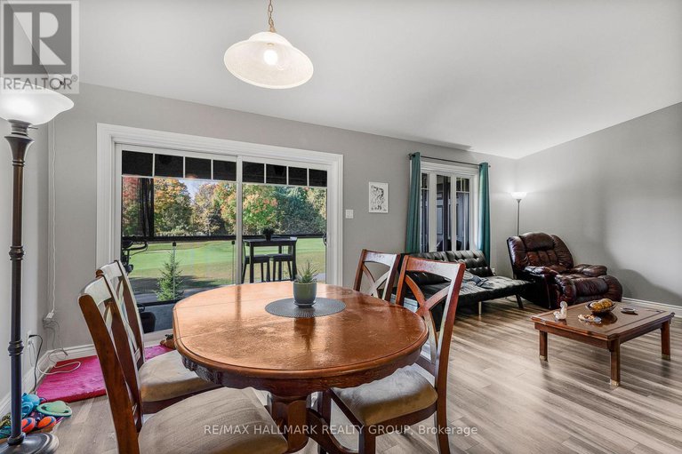 28931407/285-306-masters-lane/town-of-rockland/clarence-rockland/ontario/K4K0L3_10