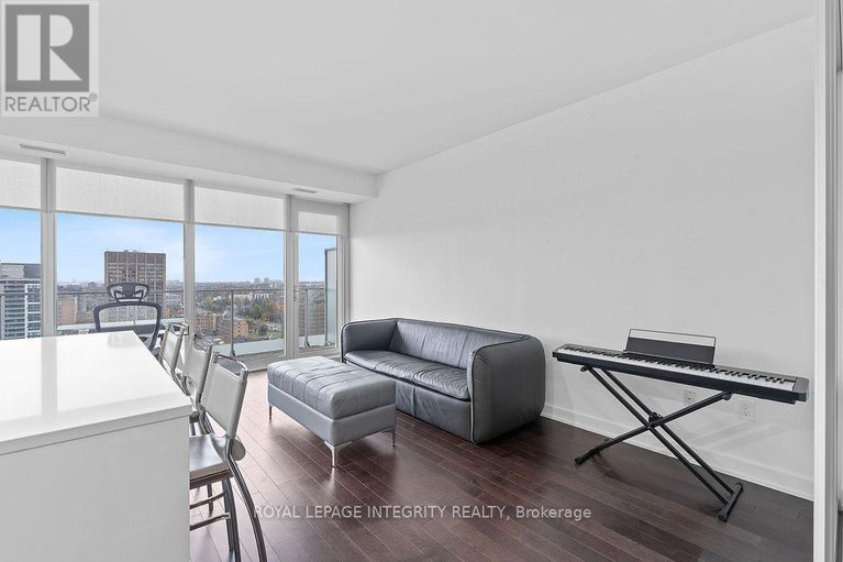 29110736/1908-111-champagne-avenue-s/west-centre-town/ottawa/ontario/K1S5V3_23