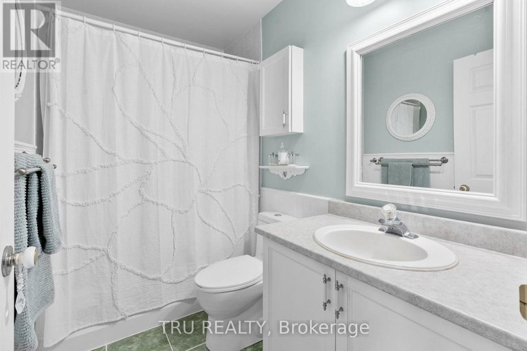 28943376/2023-avenue-o/eastway-gardensindustrial-park/ottawa/ontario/K1G0B1_19