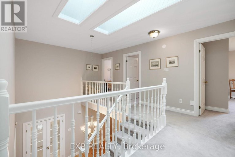 28764133/2106-lamira-street/applewood-acres/ottawa/ontario/K1H8N9_17