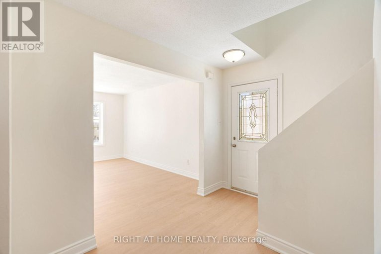 29378153/254-maude-street/almonte/mississippi-mills/ontario/K0A1A0_4