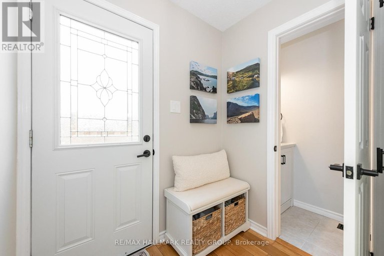 29349068/70-melanie-crescent/glencairnhazeldean/ottawa/ontario/K2L2J8_20