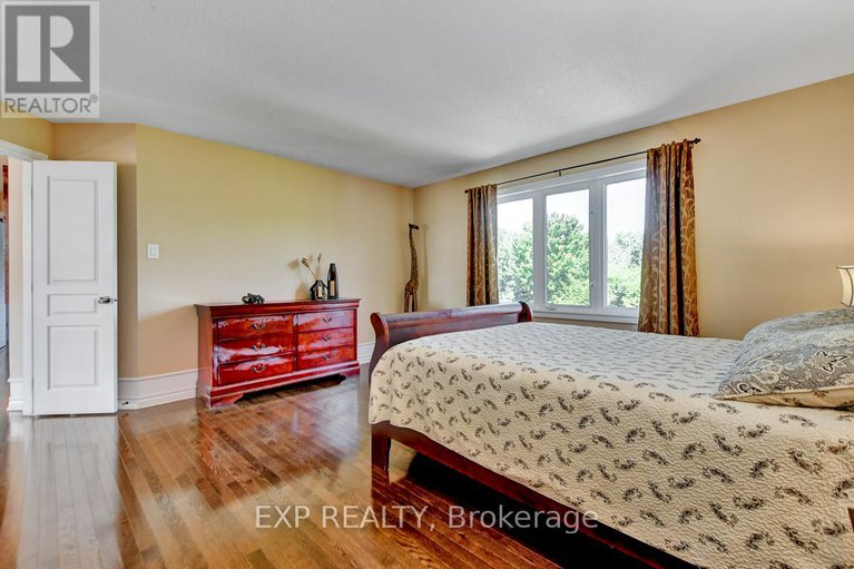 28619248/135-riversedge-crescent/riverside-southgloucester-glen/ottawa/ontario/K1V0Z8_28