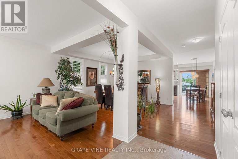 28434299/421-keith-crescent/mer-bleuebradley-estatesanderson-park/ottawa/ontario/K1W0A2_10