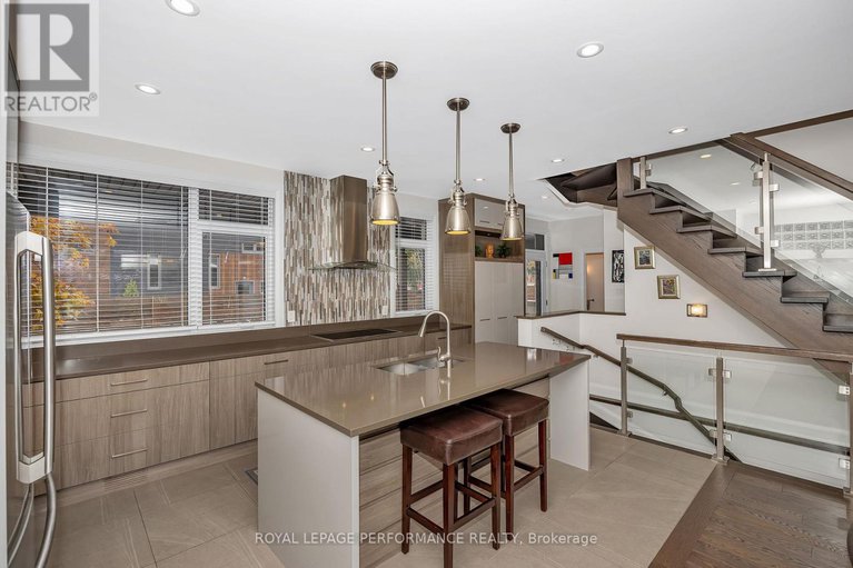29438323/383-princeton-avenue/mckellarhighland/ottawa/ontario/K2A4E1_9