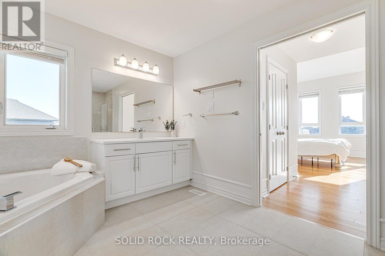 28804205/326-memorial-grove/riverside-southgloucester-glen/ottawa/ontario/K1X0C8_28