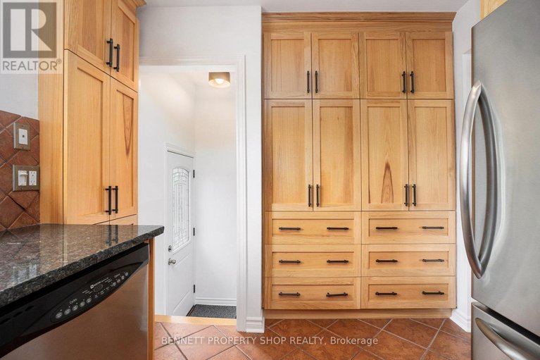28618081/1339-o-avenue/eastway-gardensindustrial-park/ottawa/ontario/K1G0B1_8