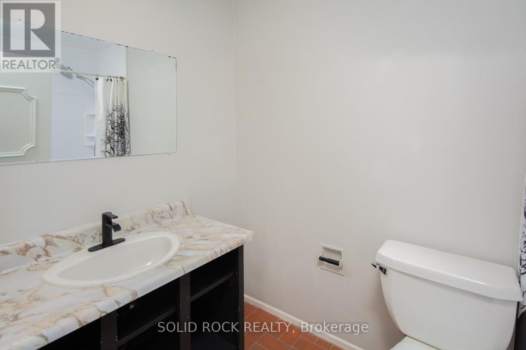 28965258/3-63-ramsgate-private/mooneys-bayriverside-park/ottawa/ontario/K1V8M4_29