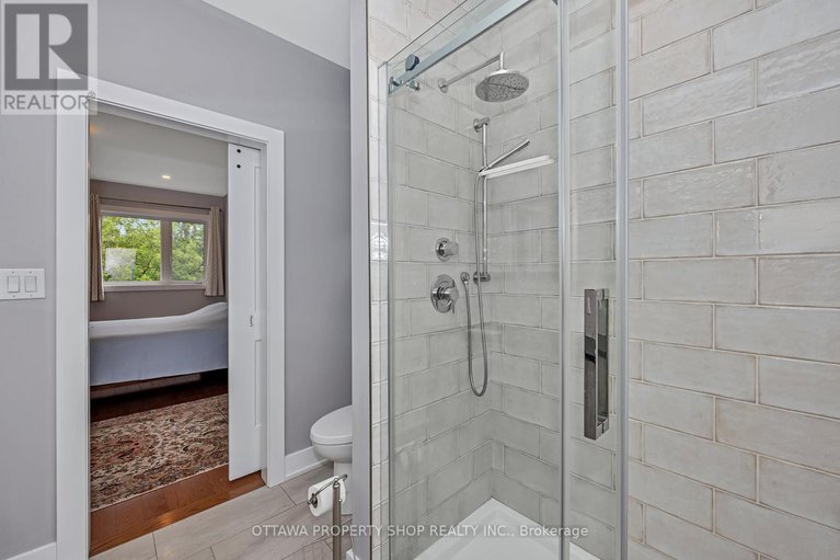 28399504/1355-mory-street/emerald-woodssawmill-creek/ottawa/ontario/K1T1C8_25