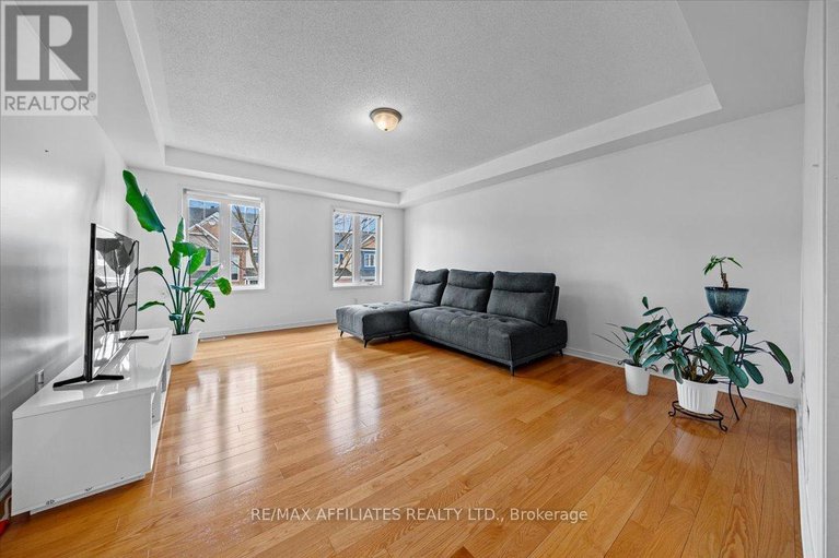 28223631/1028-pampero-crescent/stittsville-north/ottawa/ontario/K2S0N4_11