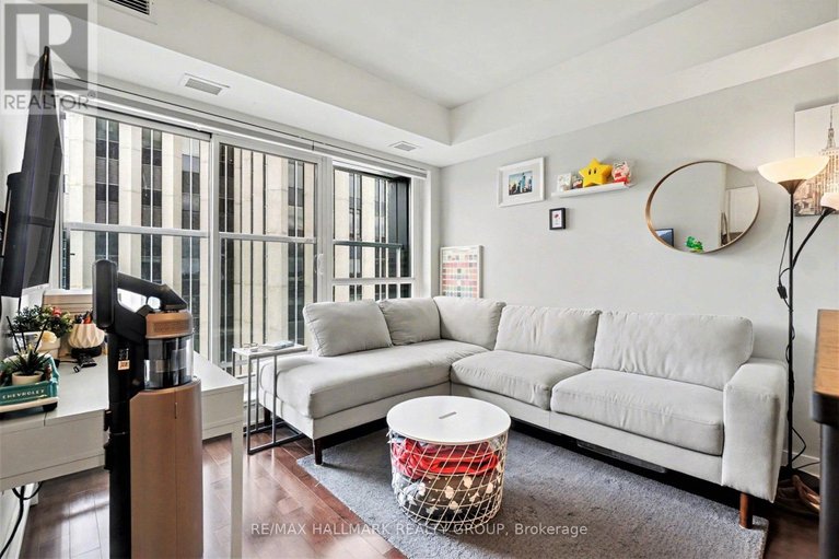 29586669/1502-40-nepean-street/ottawa-centre/ottawa/ontario/K2P0X5_5