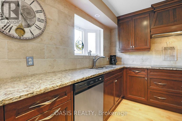 28964941/2993-wilhaven-drive/cumberland-estates/ottawa/ontario/K4C1L1_17