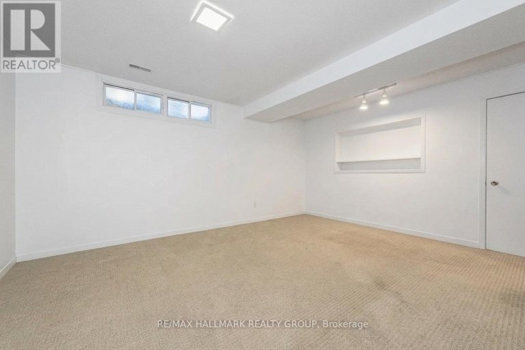 29665660/20-mulvagh-avenue/borden-farmstewart-farmcarleton-heightsparkwood-hills/ottawa/ontario/K2E6M6_30