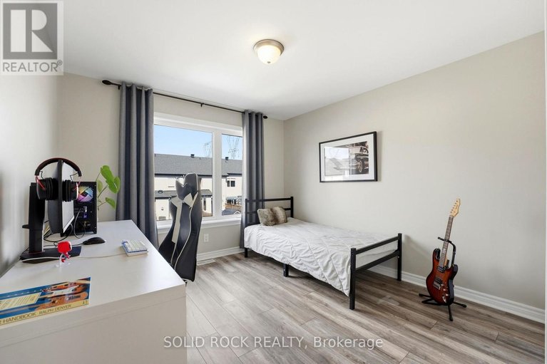 29583992/76-palfrey-way/emerald-meadowstrailwest/ottawa/ontario/K2V0B3_18