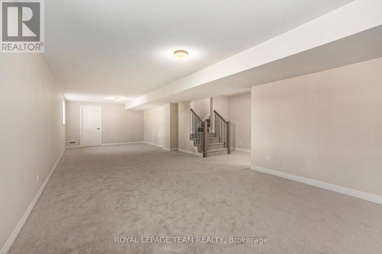 29462511/389-appalachian-circle/half-moon-bay/ottawa/ontario/K2J6X3_26