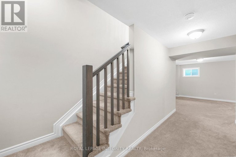 28643913/724-vennecy-terrace/orleans-village/ottawa/ontario/K1W0N3_30