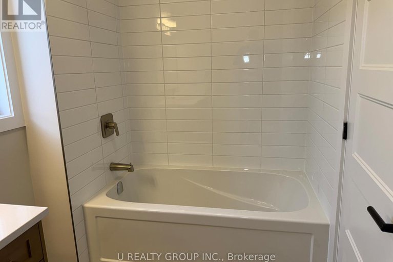 29330724/210-ginebik-way/blossom-parkkemp-parkfindlay-creek/ottawa/ontario/K1X0H4_26