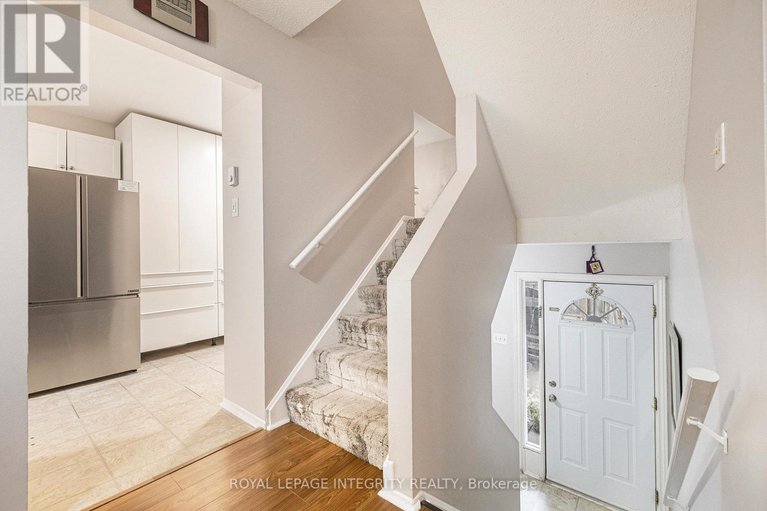 29018013/69-142-salter-crescent/beaverbrook/ottawa/ontario/K2K1Y8_7