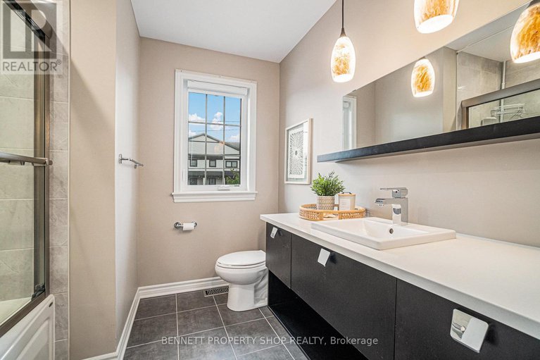 29034502/1870-maple-grove-road/stittsville-north/ottawa/ontario/K2S0W3_19