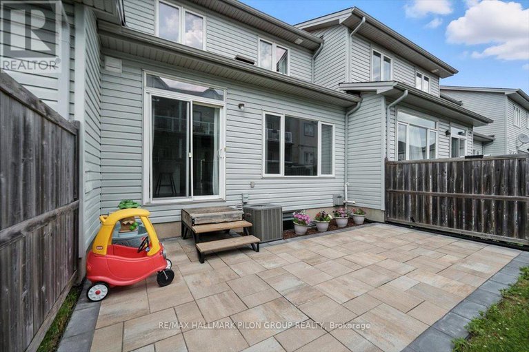 28631478/243-cityview-crescent/springridgeeast-village/ottawa/ontario/K4A0T9_19