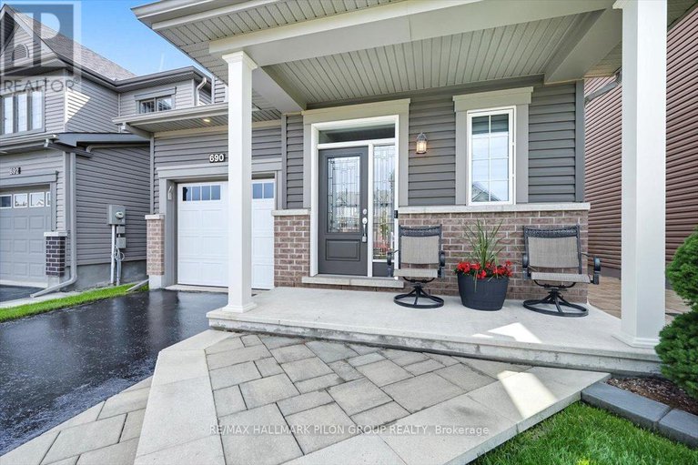 28853610/690-decoeur-drive/avalon-west/ottawa/ontario/K4A1H1_2