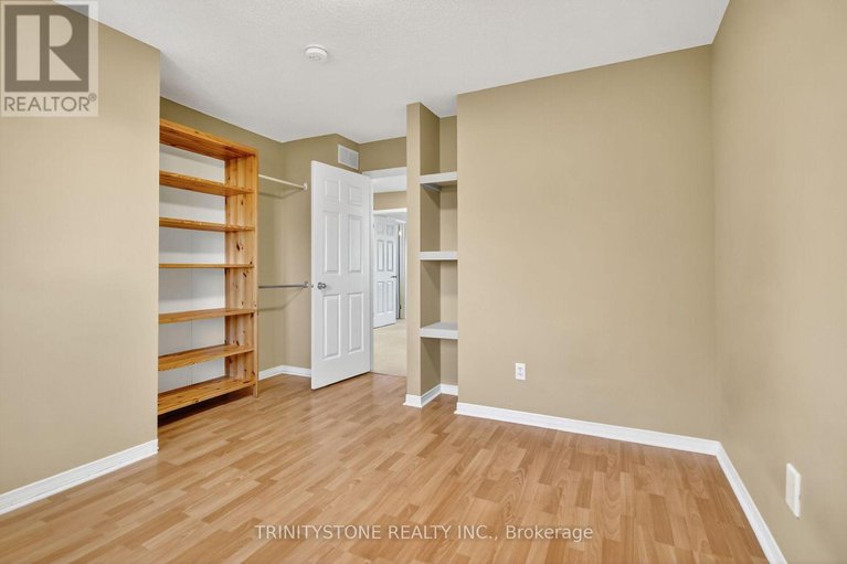 28977788/11-whalings-circle/stittsville-central/ottawa/ontario/K2S1S4_34