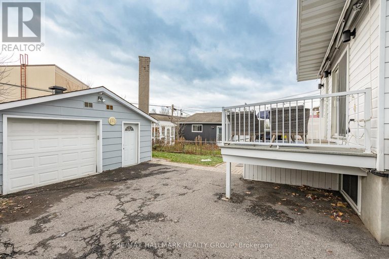 29381601/324-montfort-street/vanier/ottawa/ontario/K1L5N4_43