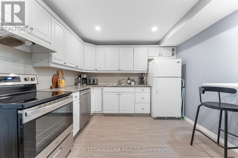 28925102/52-96-beachview-private/mooneys-bayriverside-park/ottawa/ontario/K1V1M7_15