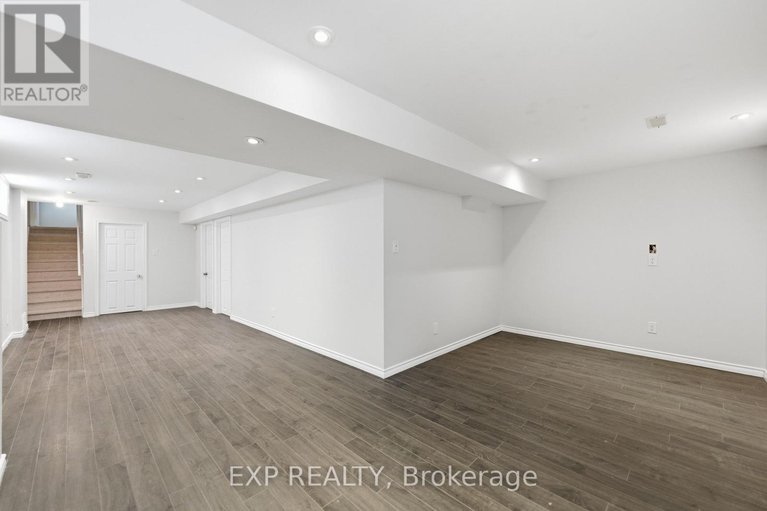 29298389/30-fieldberry-private/stonebridge/ottawa/ontario/K2J5E8_29