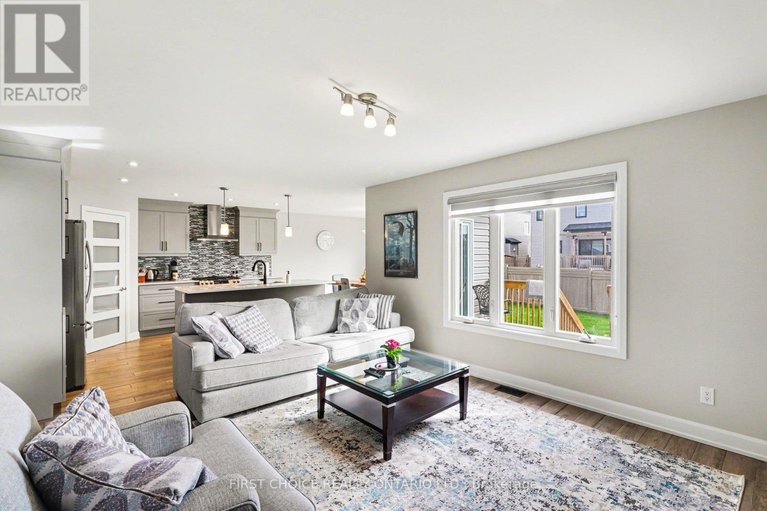 29675928/540-lucent-street/village-of-russell/russell/ontario/K4R0E7_7