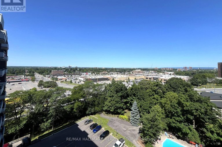 28636839/1015-20-chesterton-drive/borden-farmstewart-farmcarleton-heightsparkwood-hills/ottawa/ontario/K2E6Z7_16