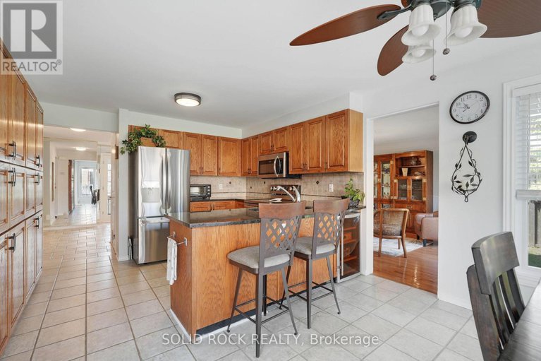 28474669/41-framingham-crescent/cedargrovefraserdale/ottawa/ontario/K2J3J4_10
