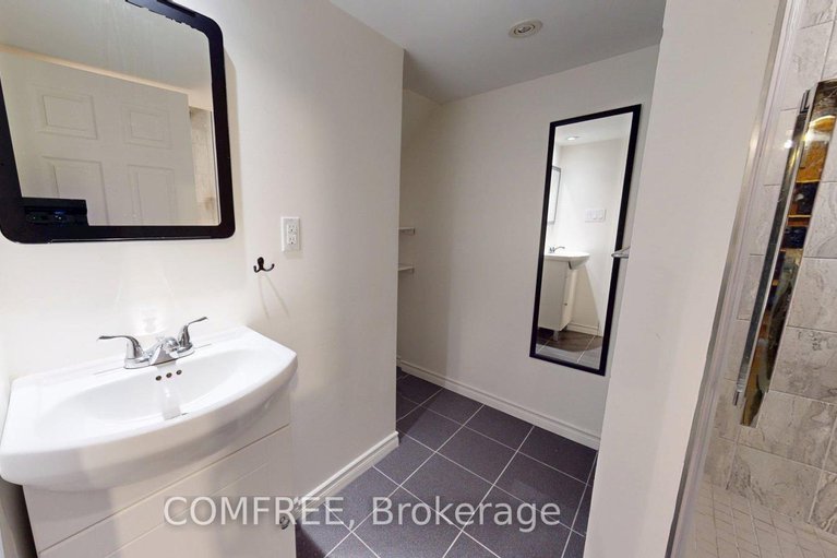 29409348/146-old-colony-road/glencairnhazeldean/ottawa/ontario/K2L1M4_21