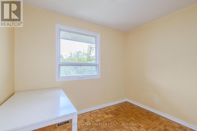 28745998/106-costello-avenue/leslie-park/ottawa/ontario/K2H7C5_36