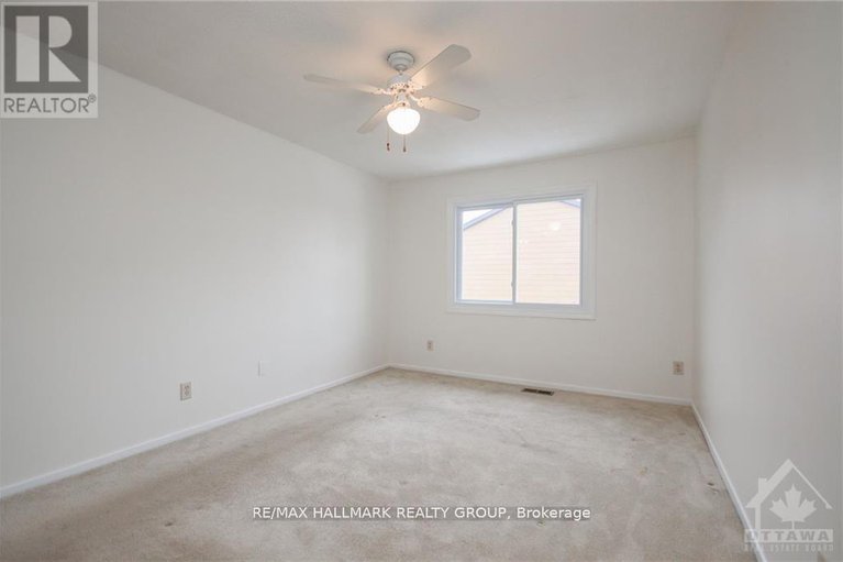 29297521/2088-orient-park-drive/blackburn-hamlet-south/ottawa/ontario/K1B4V9_21