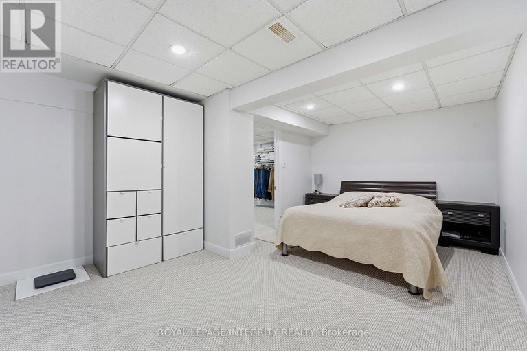 29280085/607-devonwood-circle/blossom-parkkemp-parkfindlay-creek/ottawa/ontario/K1T4E6_39