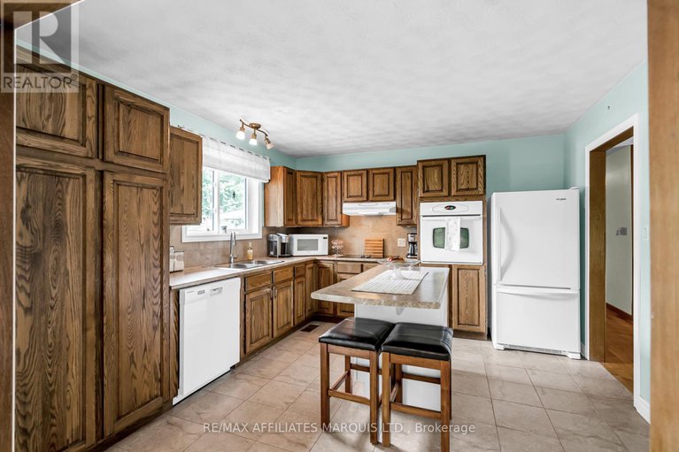 28494873/18227-oak-drive/south-glengarry-charlottenburgh-twp/south-glengarry/ontario/K0C2J0_13