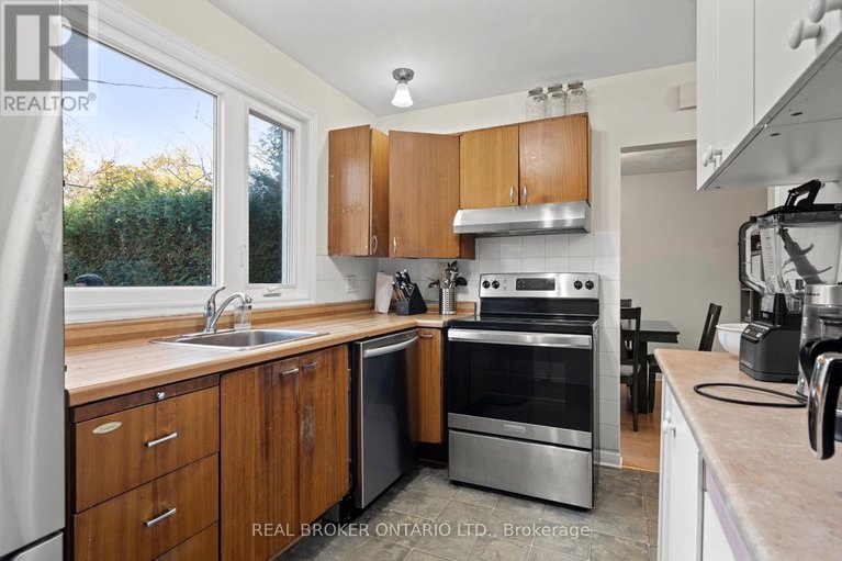 29028526/1229-cobden-road/queensway-terrace-southridgeview/ottawa/ontario/K2C2Z4_8