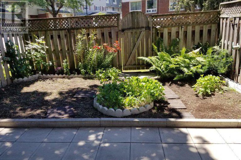 28704078/49-2115-erinbrook-crescent/sheffield-glenindustrial-park/ottawa/ontario/K1B4J5_23